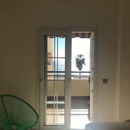 Espectacular Residencial En 1A Linea Con Piscina Benajarafe Exterior foto