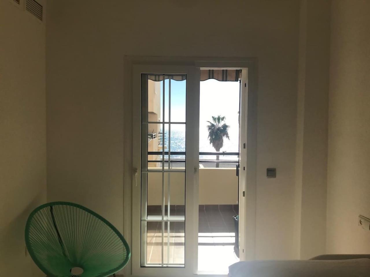 Espectacular Residencial En 1A Linea Con Piscina Benajarafe Exterior foto