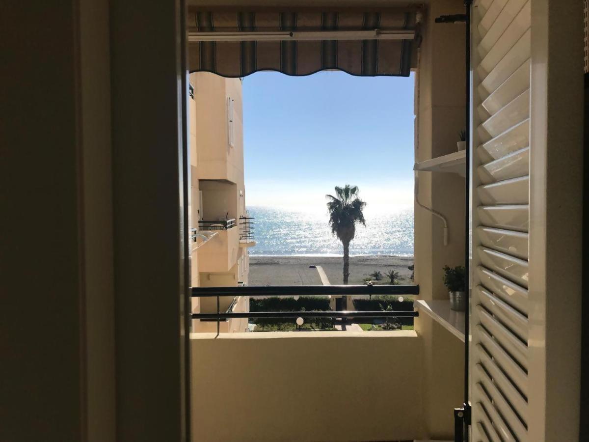 Espectacular Residencial En 1A Linea Con Piscina Benajarafe Exterior foto